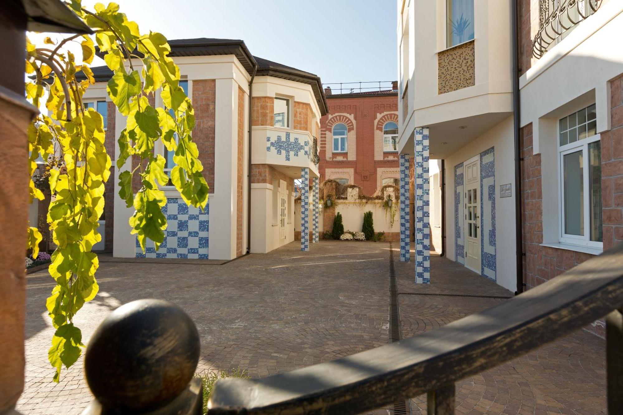 De Gaulle Boutique Hotel Kharkiv Eksteriør bilde